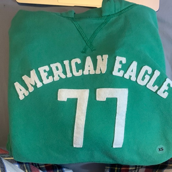 Sweatshirt - Picture 1 of 2